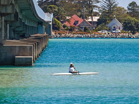 Miami Court 5 - Accommodation Gladstone 2