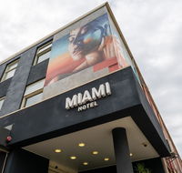 Miami Hotel Melbourne - Accommodation Gladstone