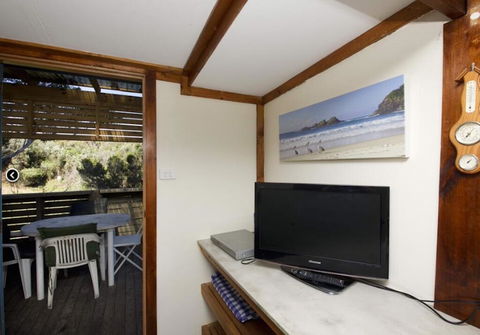 Mick's Beach Cottage - Seal Rocks Beachfront - Accommodation Gladstone 3
