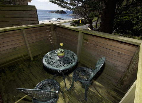 Mick's Beach Cottage - Seal Rocks Beachfront - Accommodation Gladstone 1