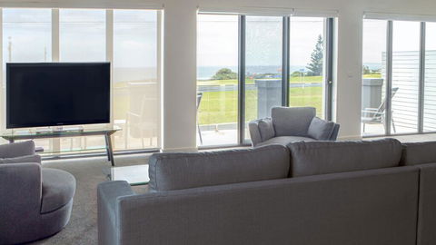Midas Ocean View - Accommodation Gladstone 3
