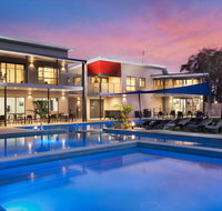 Middle Rock Holiday Resort - Accommodation Gladstone