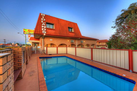 Midlands Motel - Accommodation Gladstone 1