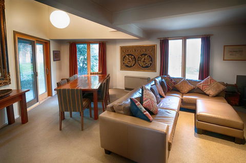 Milkwood - Accommodation Gladstone 1