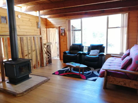 Minnow Cabins Lower Beulah - Accommodation Gladstone 2