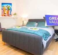 Minutes from the beach shops and parks Free - Wifi - Nespresso - Netflix - Accommodation Gladstone