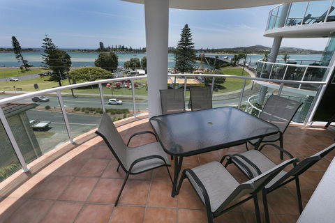 Mirage, Unit 502 6-8 Manning Street - Accommodation Gladstone 3