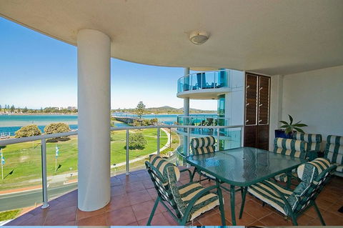 Mirage, Unit 602, 6-10 Manning Street - Accommodation Gladstone 2