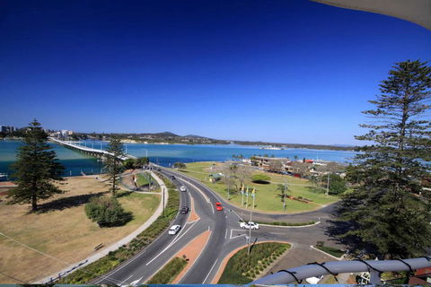 Mirage, Unit 602, 6-10 Manning Street - Accommodation Gladstone 1