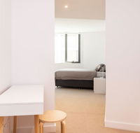 Modern 2 Bedroom Apartment in Darling Harbour - Accommodation Gladstone