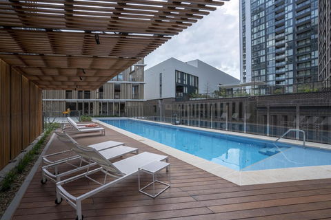 Modern 2 Bedroom Apartment In Darling Harbour - Accommodation Gladstone 1