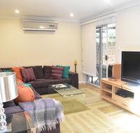 Modern 2 Bedroom Unit Close to CBD - Accommodation Gladstone