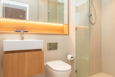 Modern Apartment In Darling Harbour - Accommodation Gladstone 2