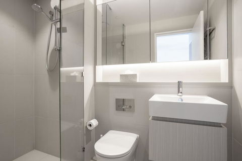 Modern Apartment In Darling Harbour - Accommodation Gladstone 3
