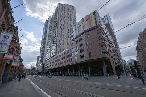 Modern Apartment In Darling Harbour - Accommodation Gladstone 2