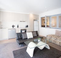 Modern Executive Apartment  Braddon 1BR Wine Wifi Secure Parking Canberra - Accommodation Gladstone
