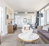 Modern home for 4 Silkari Suite Chatswood - Accommodation Gladstone