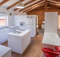 Mollymook Fantastic Holiday House - Accommodation Gladstone