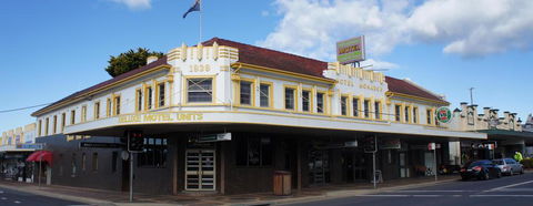 Monarch Motel - Accommodation Gladstone 0