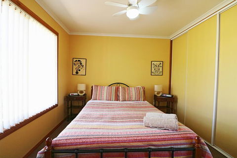 Monaro Cottage - Accommodation Gladstone 2