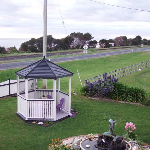 Moonlight Bay B&B Guest House - Accommodation Gladstone 3