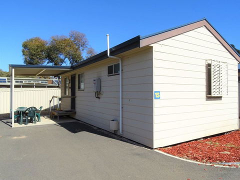 Moonta Bay Cabins - Accommodation Gladstone 1