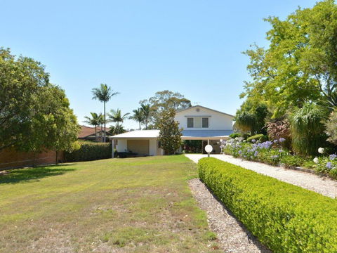 Morisset Waterfront 1bdr Studio Looking Over Trinity Marina - Accommodation Gladstone 1