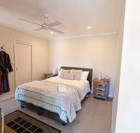 Mortimers Wines - The Vines Studio - Accommodation Gladstone