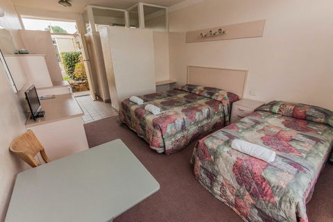 Moruya Waterfront Hotel Motel - Accommodation Gladstone 3