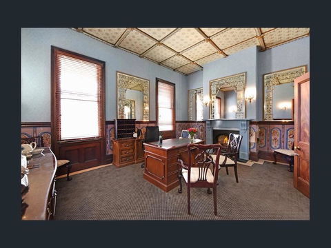 Mount Victoria Manor - Accommodation Gladstone 3