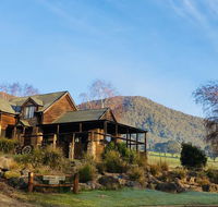 Mountain Grass Lodge 2 bedroom - Accommodation Gladstone