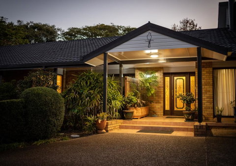 Mountain Sanctuary B&B - Accommodation Gladstone 3