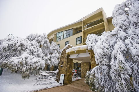 Mt Buller Chalet Hotel & Suites - Accommodation Gladstone 0