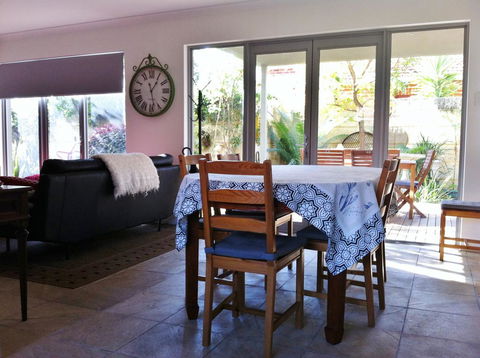 Mt Lawley Garden Apartment - Accommodation Gladstone 2