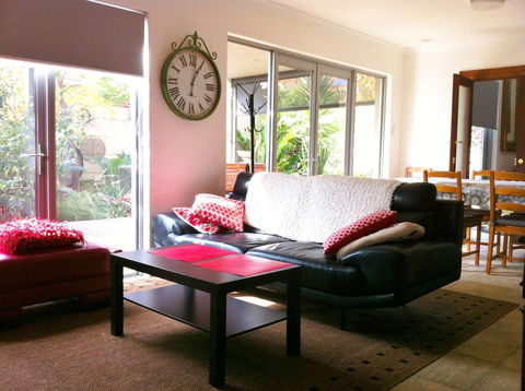 Mt Lawley Garden Apartment - Accommodation Gladstone 0