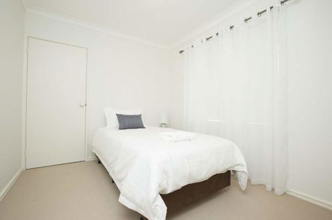 Mt Pleasant Short Stay - Accommodation Gladstone 2