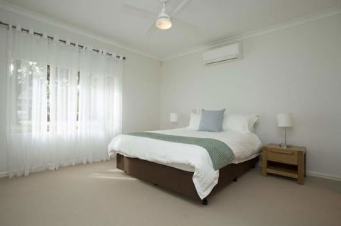 Mt Pleasant Short Stay - Accommodation Gladstone 0