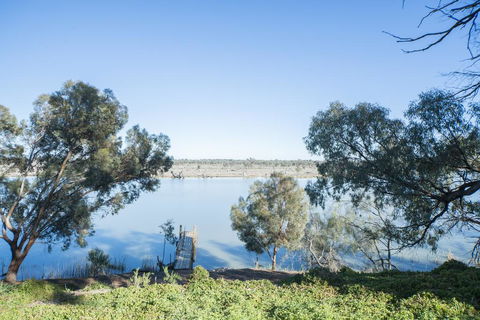 Mundic Waterfront Cottages - Accommodation Gladstone 2