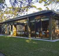 Myer House - Accommodation Gladstone