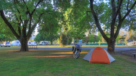 Myrtleford Holiday Park - Accommodation Gladstone 2