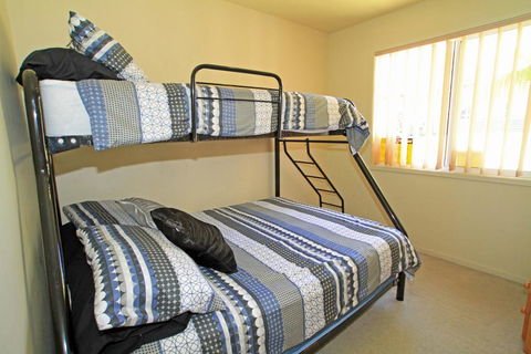 Nanny's Beach House - Accommodation Gladstone 3