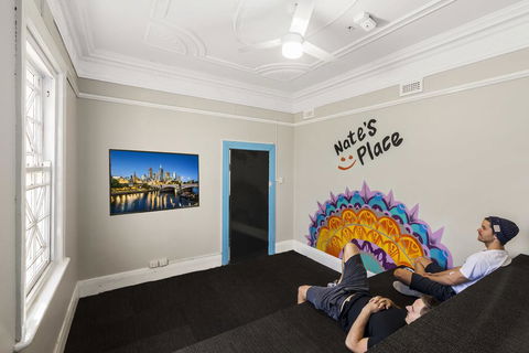 Nate's Place Backpackers Melbourne - Accommodation Gladstone 3