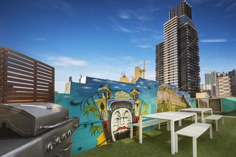 Nate's Place Backpackers Melbourne - Accommodation Gladstone 1