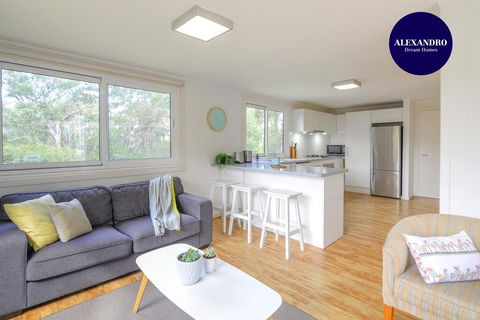 NATURE LOVERS DREAM // FIREPLACE //ACCESS TO HIKES - Accommodation Gladstone 0