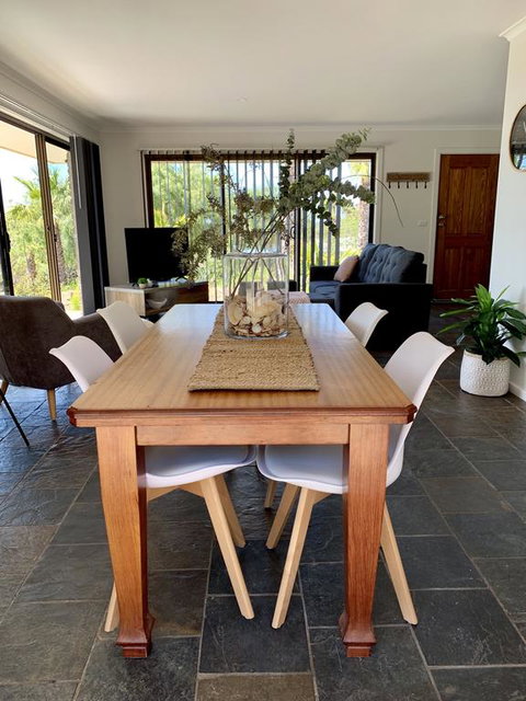 Nepean View - Accommodation Gladstone 3