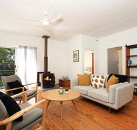 Nest - Pet Friendly - 2 Min Walk to Beach - Accommodation Gladstone