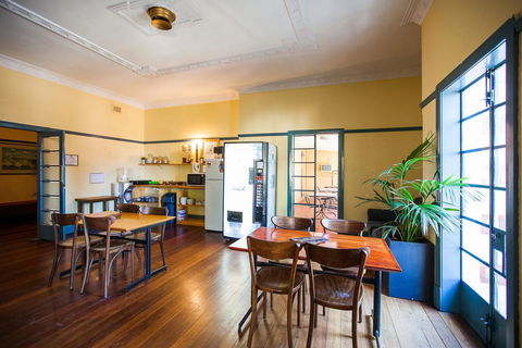 Captain Stirling Hotel - Accommodation Gladstone 30