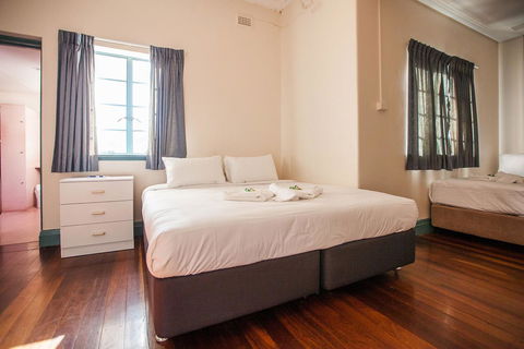 Captain Stirling Hotel - Accommodation Gladstone 32