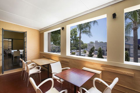 Captain Stirling Hotel - Accommodation Gladstone 14