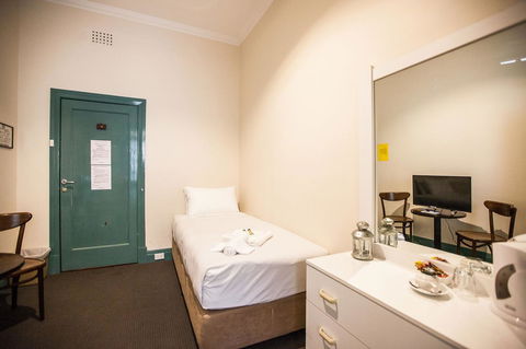 Captain Stirling Hotel - Accommodation Gladstone 34